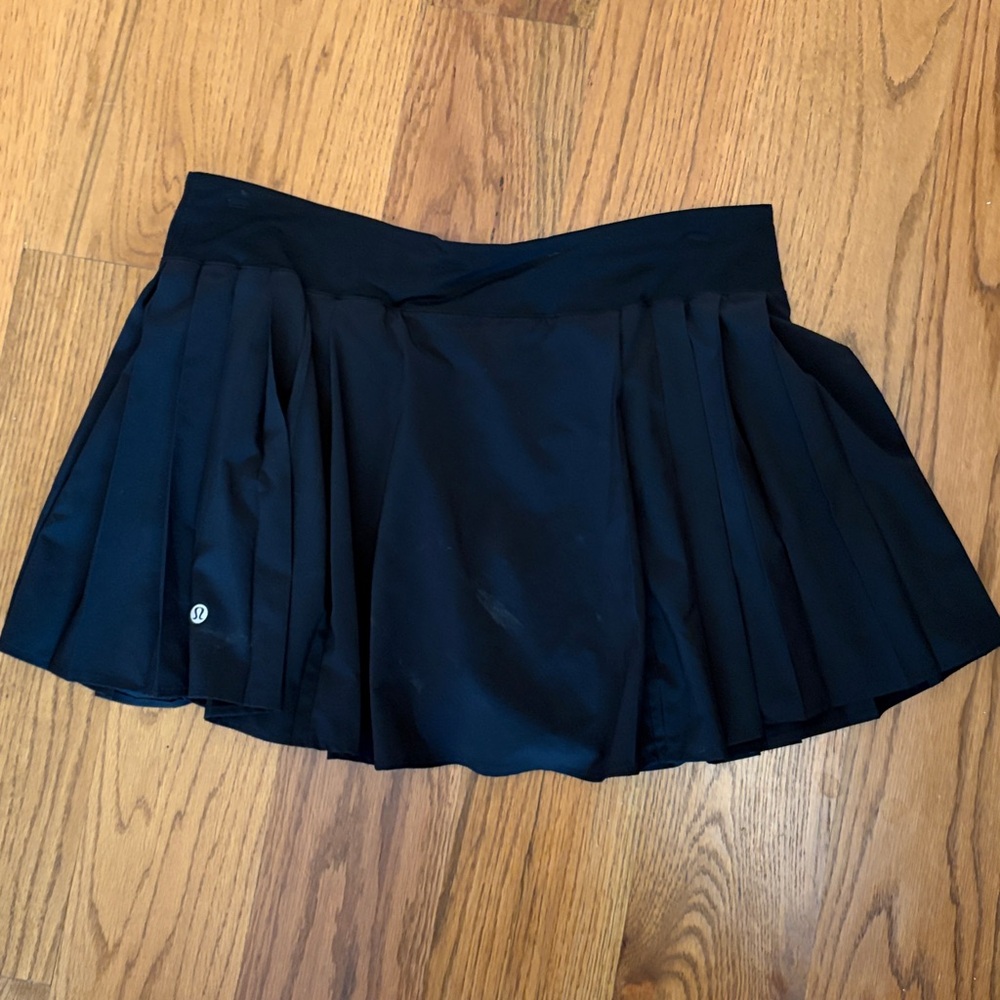 Lululemon side pleat black tennis skirt